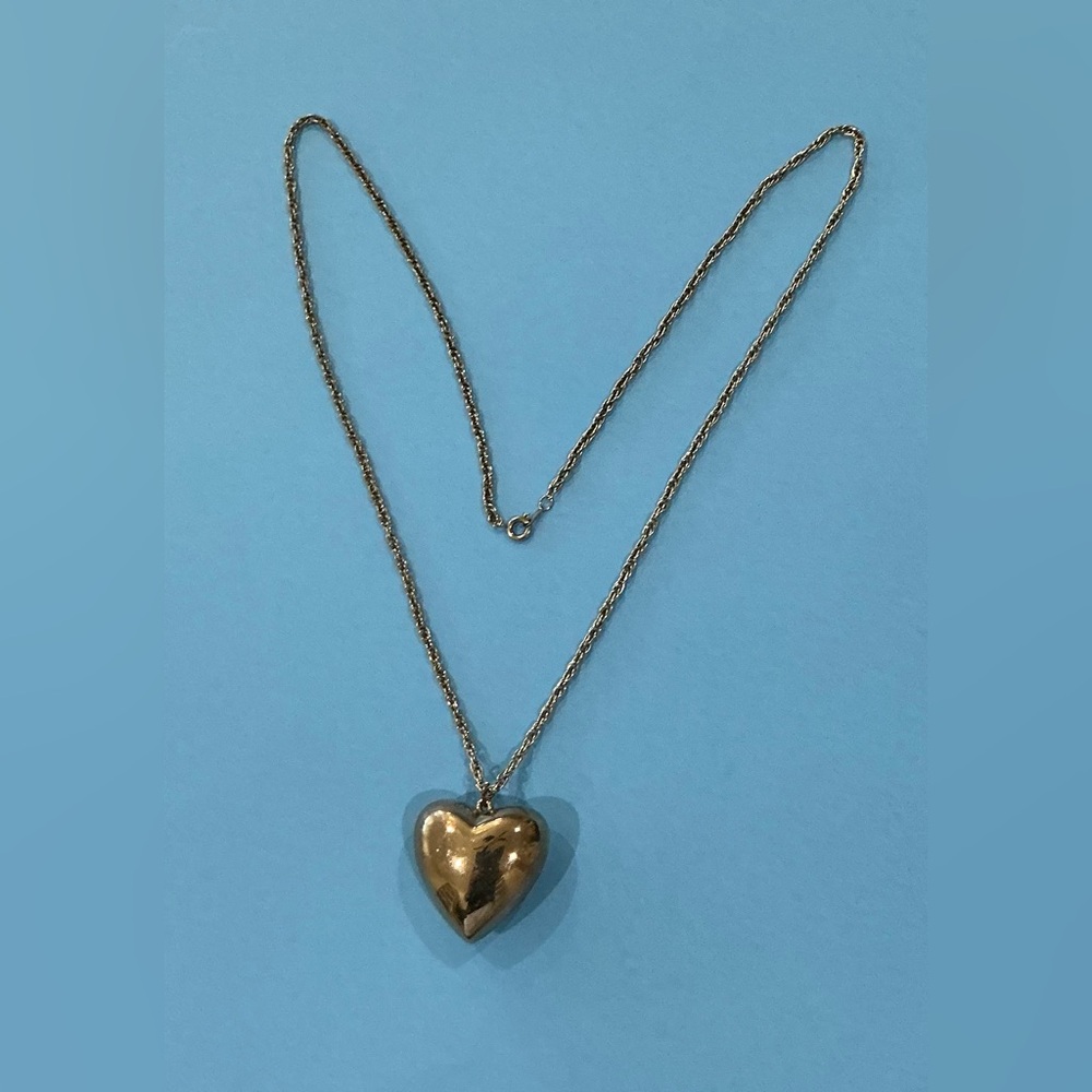 Silver Tone Necklace w/Removable Puffy Heart Pendant. 30” Rope Chain. Vintage